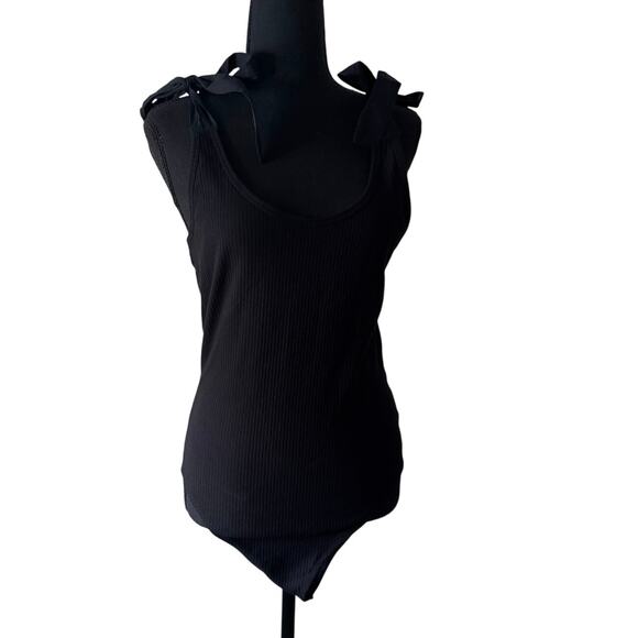 NWT OLD NAVY Black Ribbed Cotton Bodysuit Size Medium - Picture 1 of 7